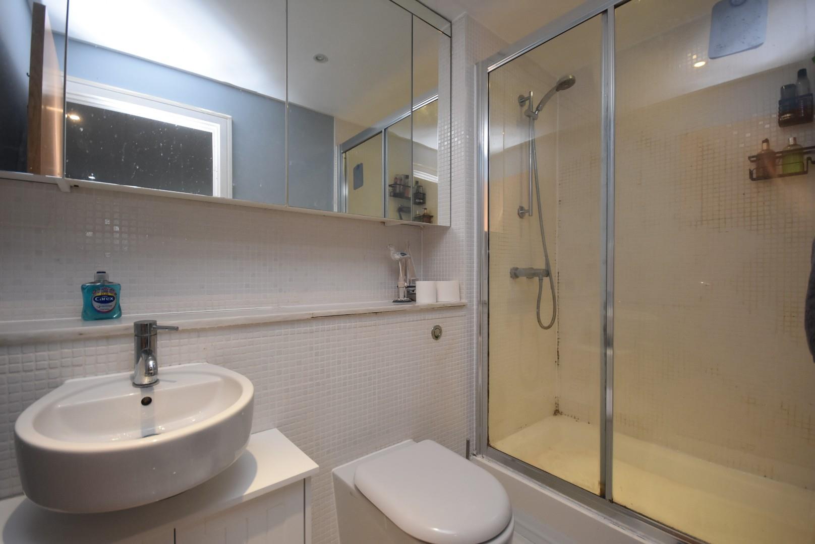 319 Woodlands, Hayes Point, Sully, CF64 5QF